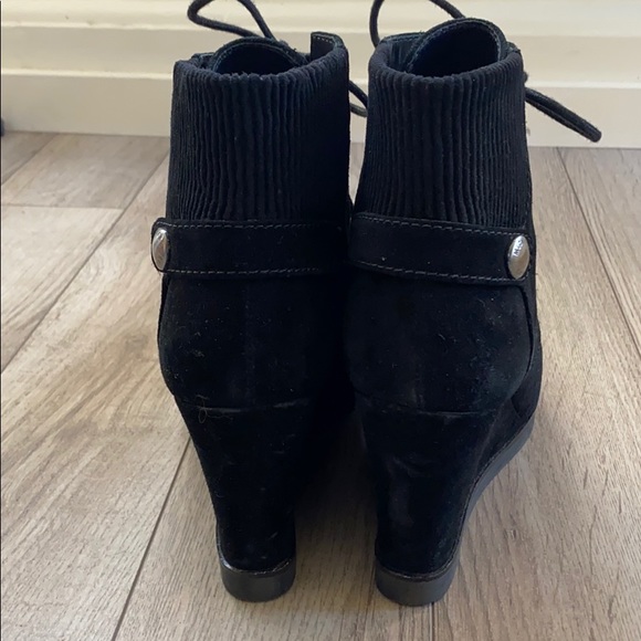 Michael Kors black suede wedged ankle boots - Picture 4 of 7